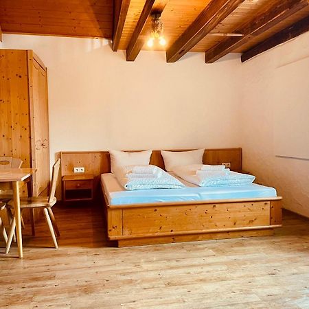Gaestehaus Spoth Hotel Rust Bagian luar foto