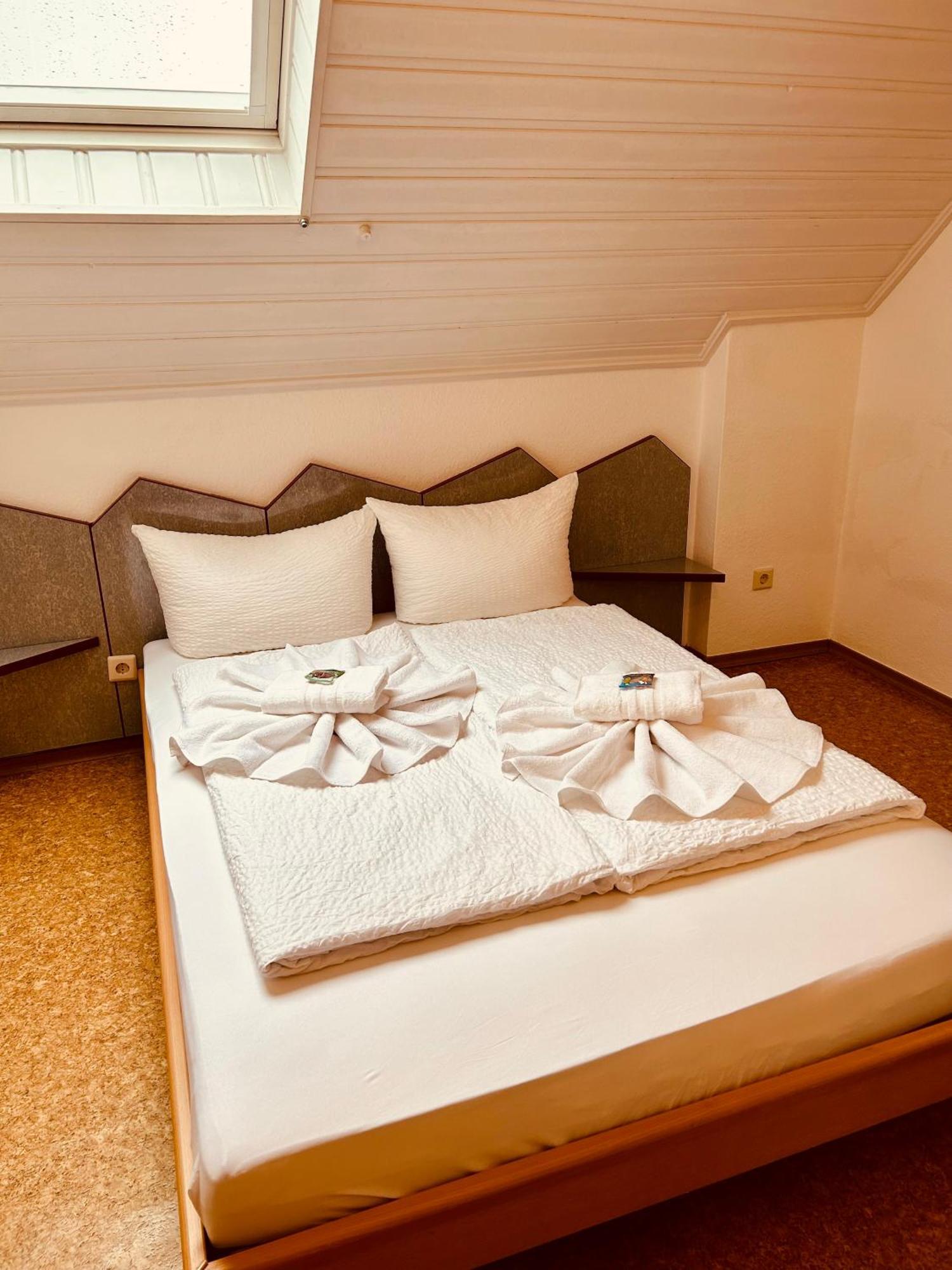 Gaestehaus Spoth Hotel Rust Bagian luar foto